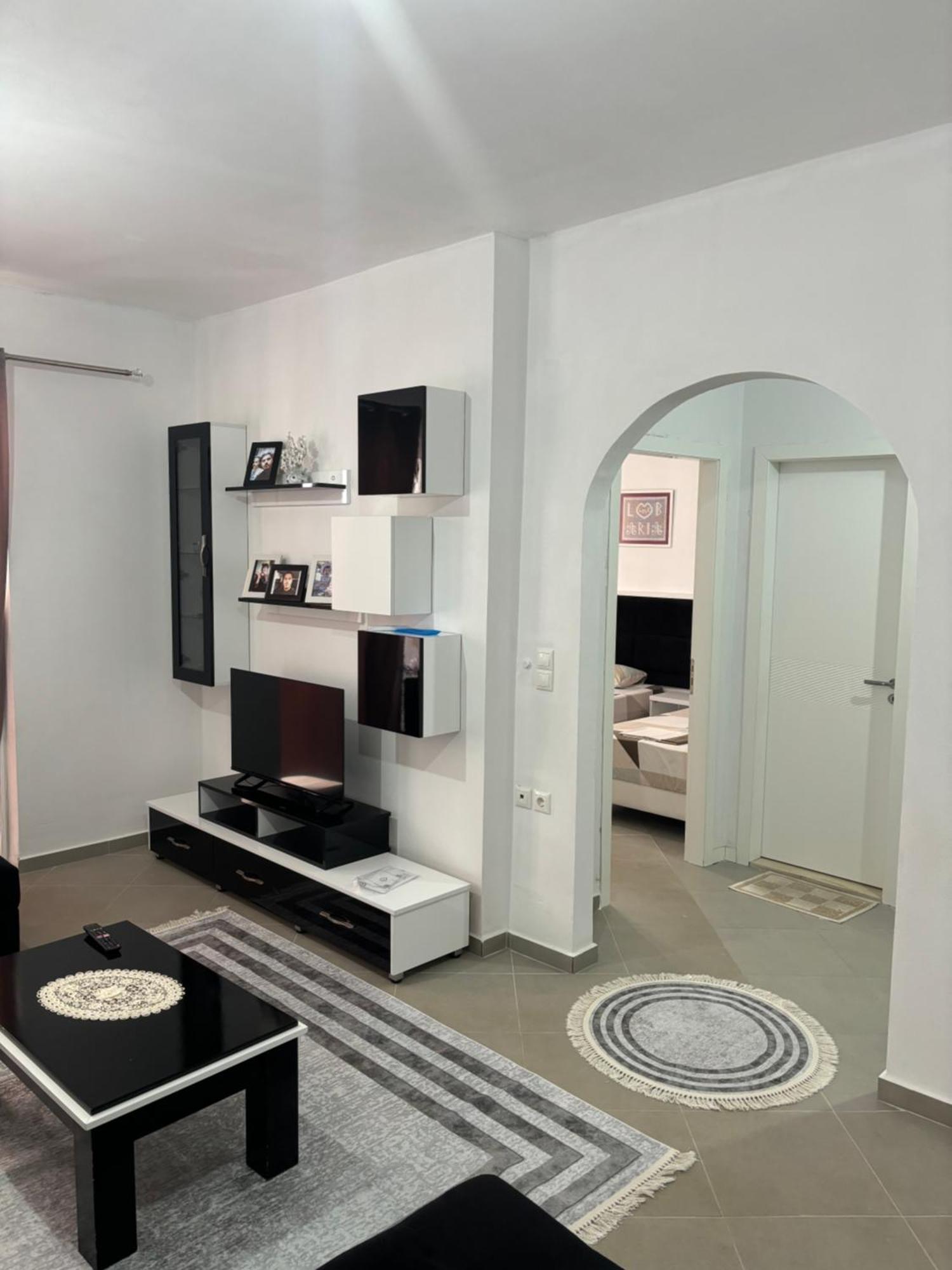 Apartament Ledi