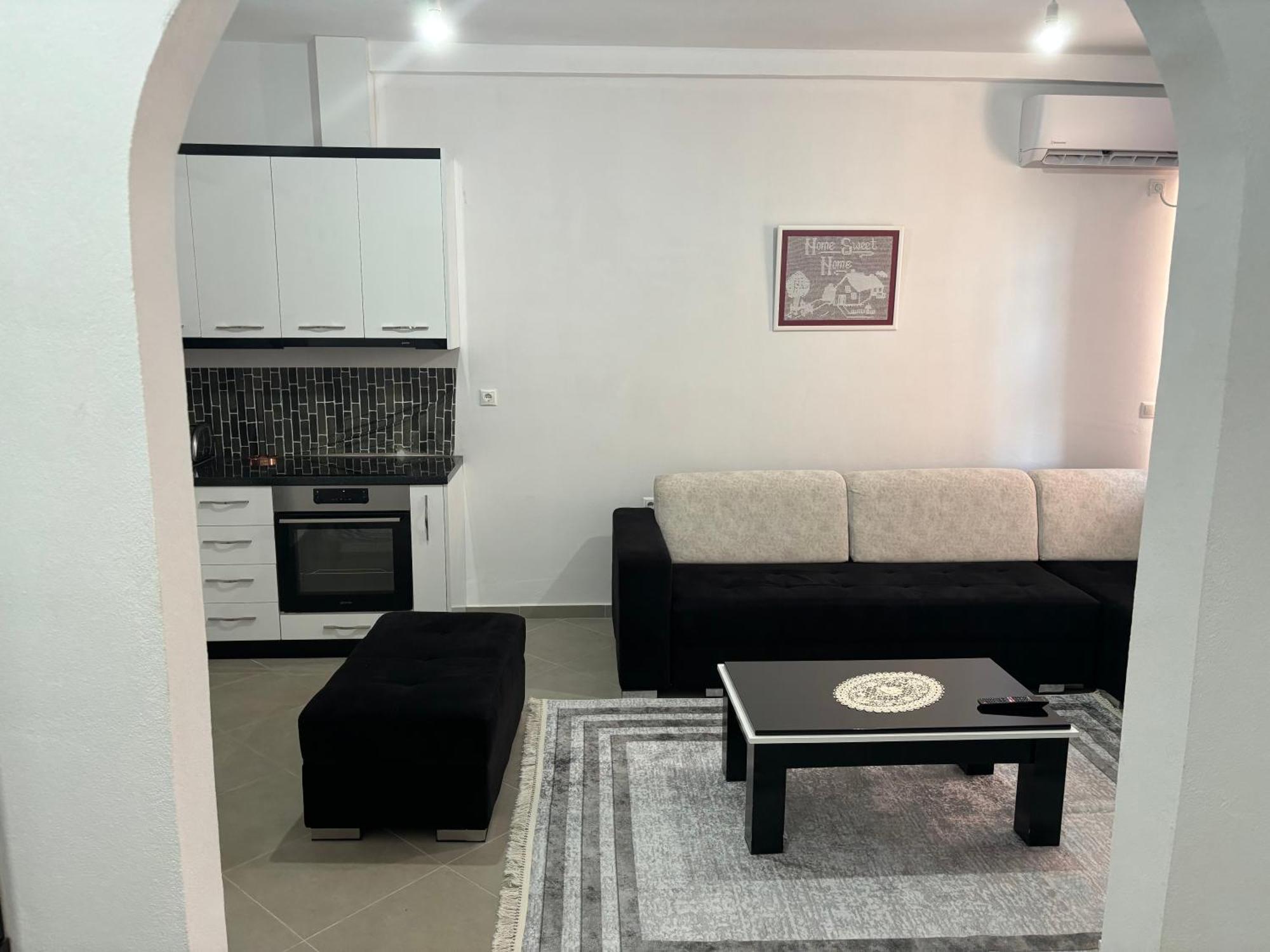 Apartament Ledi *